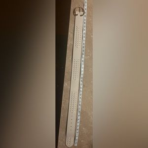 Cato cream/bone color s/xs belt.